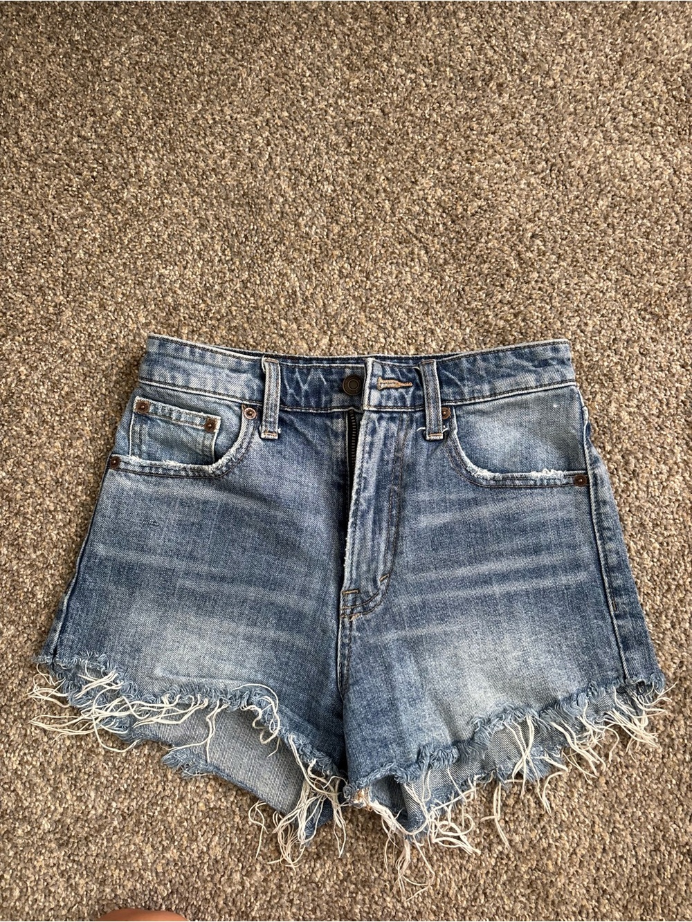 Lucky Brand Classic High-Rise Frayed Hem Denim Shorts - Light Blue